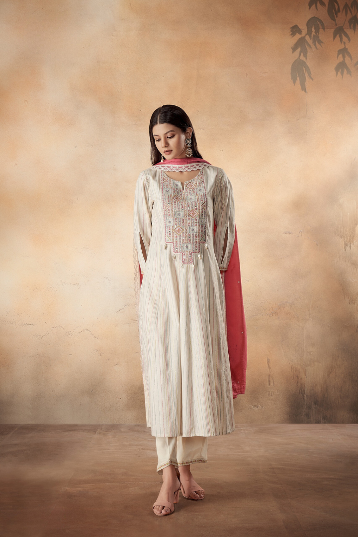 Sakhi - White Cotton Kurta Set