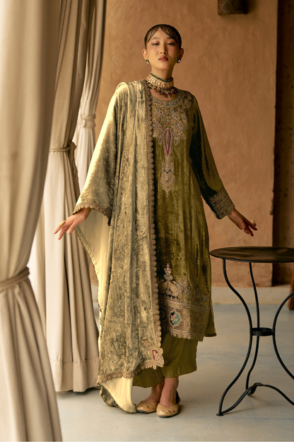 Unstitched Velvet Suit Set - Green